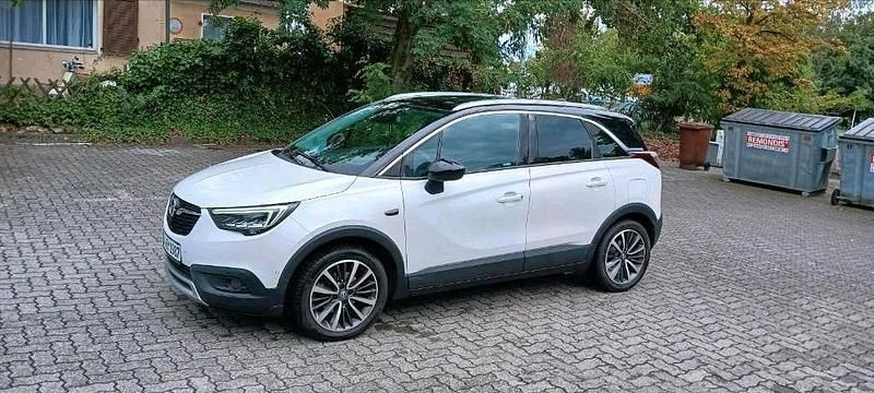 Weiß Gebraucht 2017 Opel Crossland X Ultimate SUV | 11.750 € (Fairer Preis) - Bild 1/4