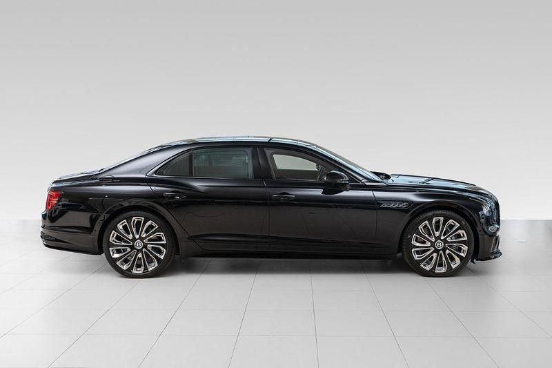 Neu Bentley Flying Spur Mulliner 782 PS (575 kW) 2025 Schwarz Limousine