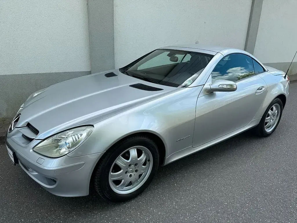 Gebraucht Mercedes SLK200 163 PS (119 kW) 2006 Silber Cabrio