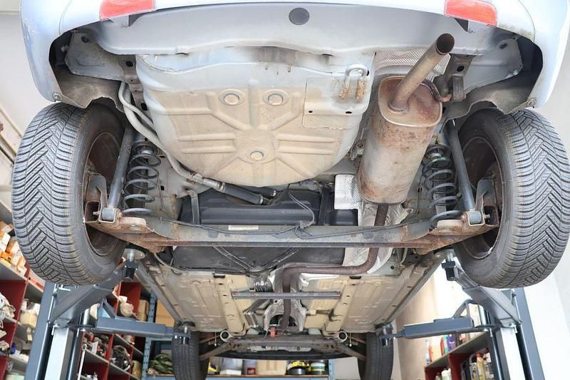 Second-hand Mercedes Sprinter 82 CP (60 kW) 2000 Portocaliu Van