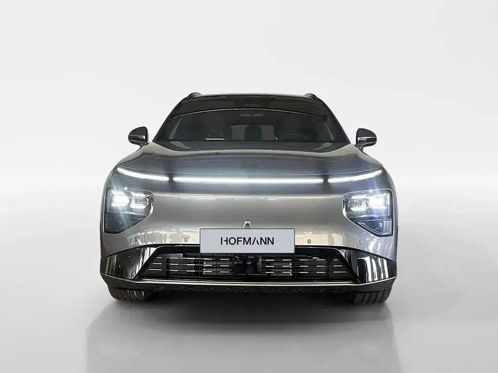 Neu XPENG G9 AWD Performance 422 kW (575 PS) 2026 Graphite gray SUV