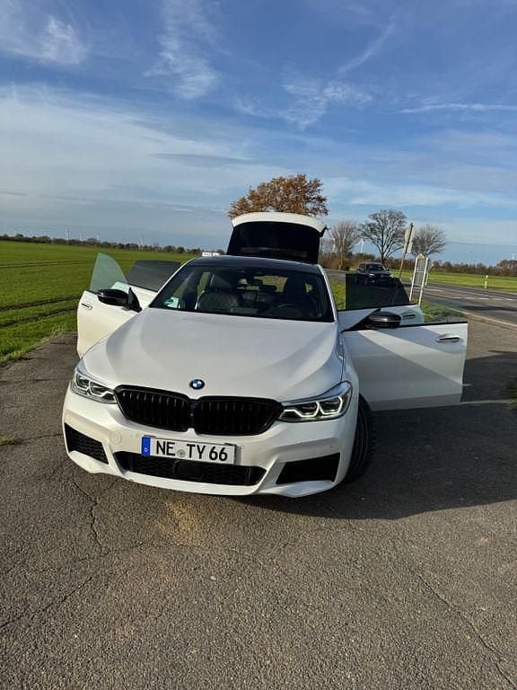 Schwarz Gebraucht 2019 BMW 640 Shadowline Coupé | 29.999 € (Teuer) - Bild 1/4