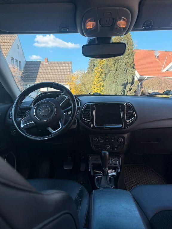 Gebraucht Jeep Compass Limited 150 PS (110 kW) 2020 Grau SUV