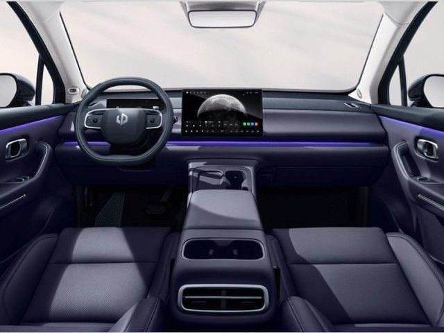 Gebraucht Leapmotor C10 215 PS (158 kW) 2025 Grau SUV