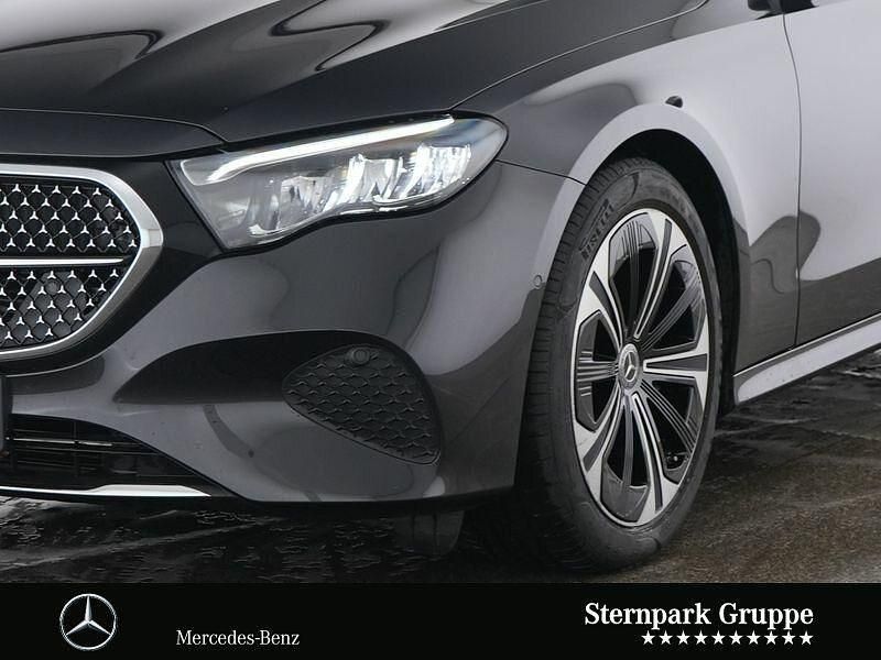 Gebraucht Mercedes E300 313 PS (230 kW) 2024 Grau Kombi