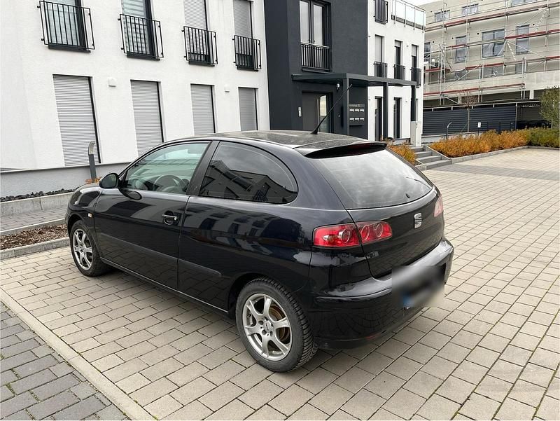 Schwarz Gebraucht 2004 Seat Ibiza Kleinwagen | 1.750 € (Guter Preis) - Bild 1/3
