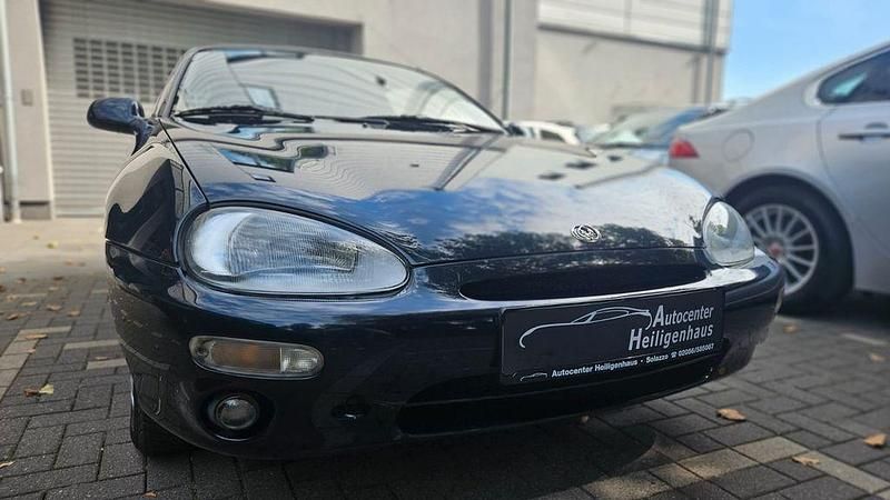 Blau Gebraucht 1995 Mazda MX3 Kleinwagen | 3.980 € - Bild 1/4