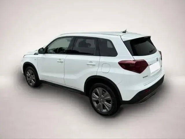 Neu Suzuki Vitara Comfort 110 PS (80 kW) 2025 Manufacturer SUV