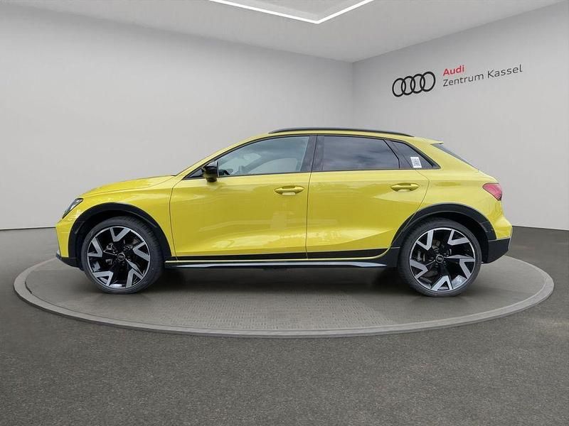 Gebraucht Audi A3 Ambiente 150 PS (110 kW) 2024 Pythongelb metallic Kleinwagen