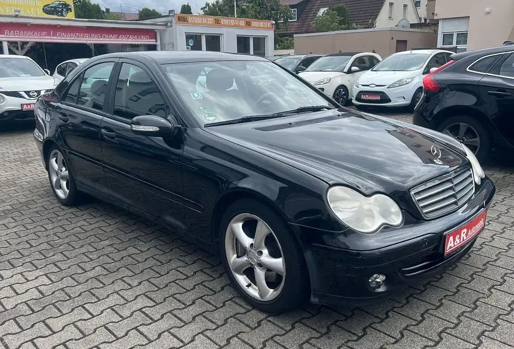 Usata Mercedes C180 143 CV (105 kW) 2006 Nero Berlina