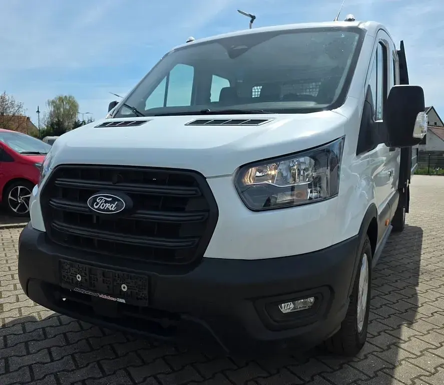 Second-hand Ford Transit 131 CP (96 kW) 2025 Alb Monovolum