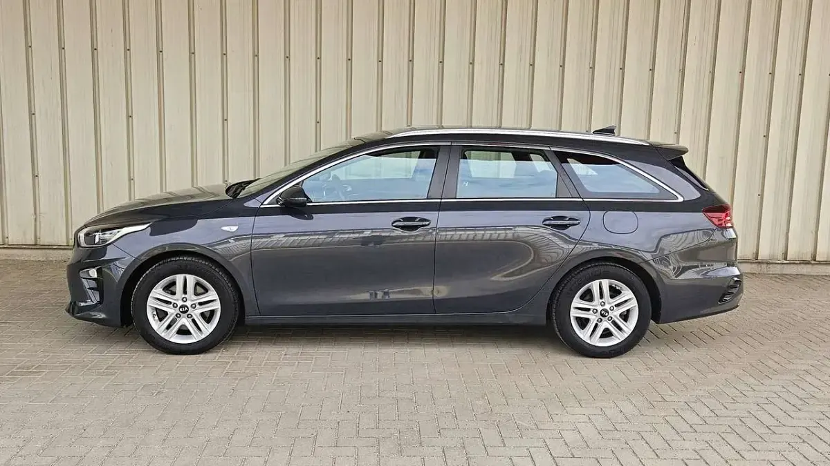 Gebraucht Kia Ceed Sportswagon 140 PS (102 kW) 2018 Pentametal Kombi