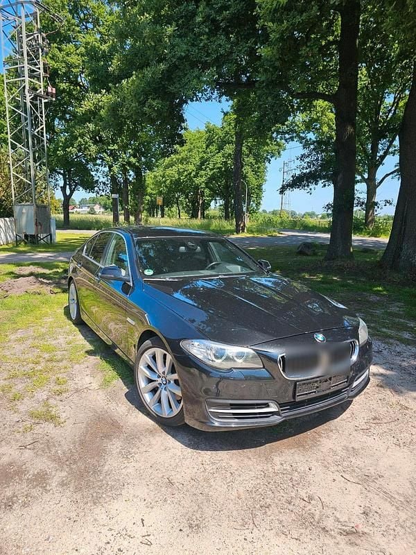 Schwarz Gebraucht 2013 BMW 525 Limousine | 11.900 € (Guter Preis) - Bild 1/4