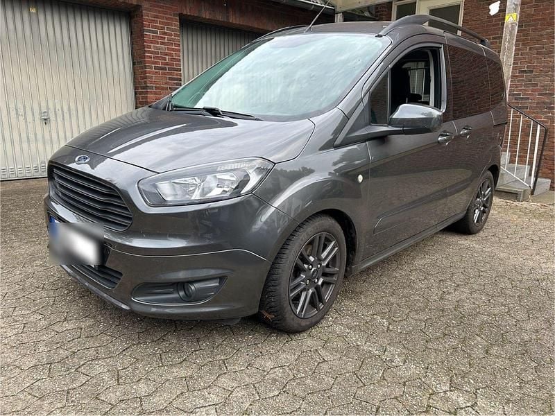 Grau Gebraucht 2017 Ford Tourneo Trend Kombi | 8.200 € (Guter Preis) - Bild 1/4