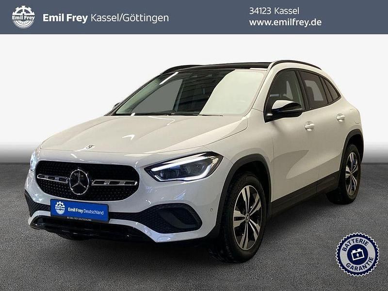 Weiß Gebraucht 2021 Mercedes GLA250 Progressive SUV | 32.510 € (Etwas zu teuer) - Bild 1/4