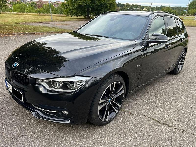 Schwarz Gebraucht 2018 BMW 340 Sport Line Kombi | 32.800 € (Fairer Preis) - Bild 1/4