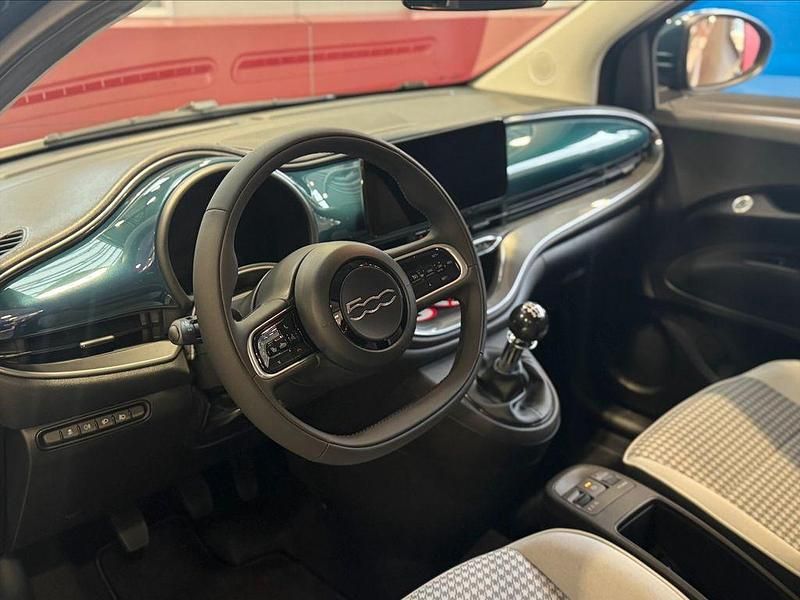 Neu Fiat 500 65 PS (47 kW) 2026 Blau Kleinwagen