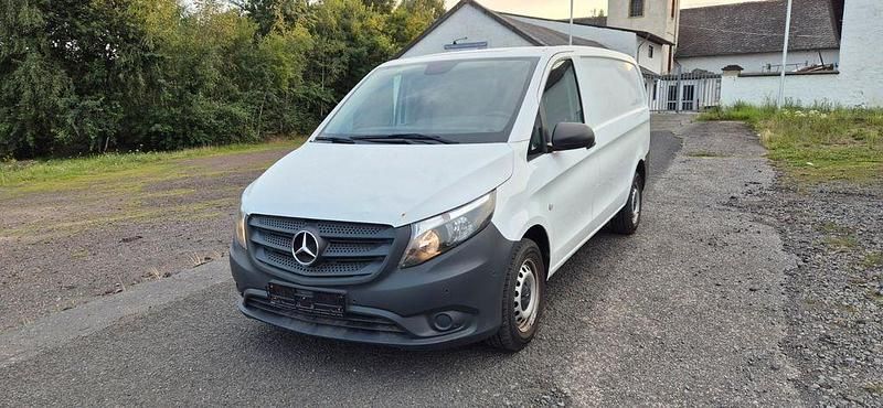 Weiß Gebraucht 2020 Mercedes Vito Van / Kleinbus | 15.000 € (Superpreis) - Bild 1/4