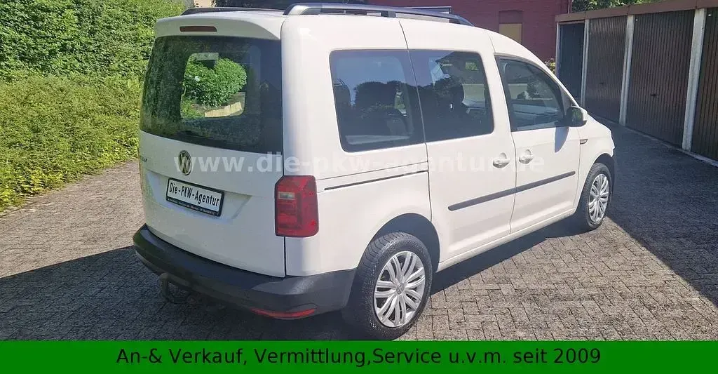 Gebraucht VW Caddy Trendline 150 PS (110 kW) 2019 Weiß Van / Kleinbus