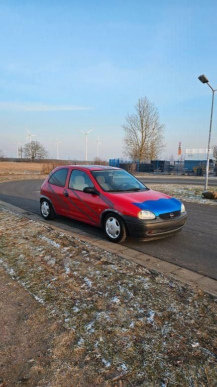 Rot Gebraucht 1999 Opel Corsa Limousine | 1.700 € (Fairer Preis) - Bild 1/4