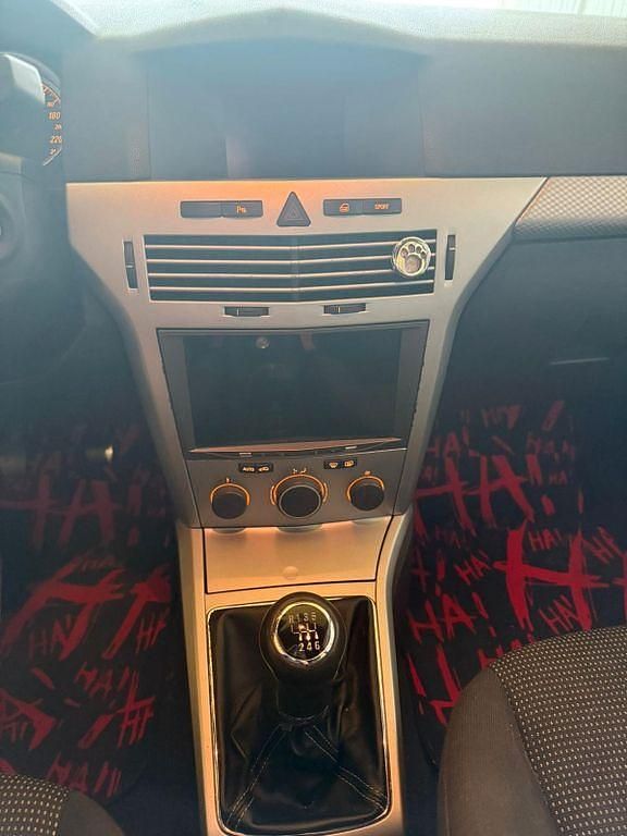 Gebraucht Opel Astra 150 PS (110 kW) 2005 Grau Limousine