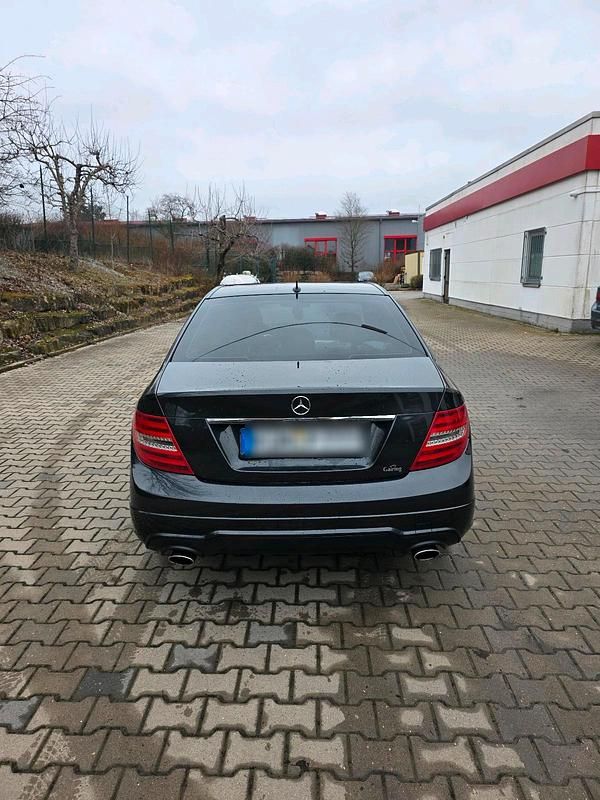 Gebraucht Mercedes C300 231 PS (169 kW) 2011 Schwarz Limousine