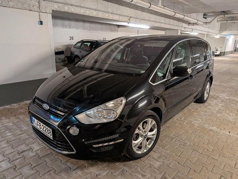 Gebraucht Ford S-MAX Titanium S 163 PS (119 kW) 2011 Schwarz Van / Kleinbus