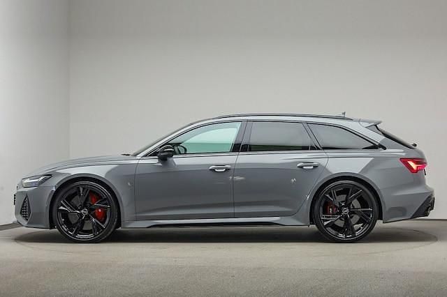 Gebraucht Audi RS6 Ambiente 600 PS (441 kW) 2025 Nardograu Kombi
