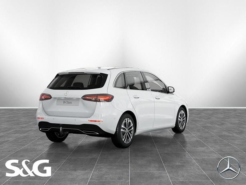 Gebraucht Mercedes B200 Advanced 163 PS (119 kW) 2025 Weiß Van / Kleinbus