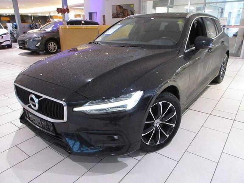 Onyx black / metallic Gebraucht 2020 Volvo V60 Momentum Kombi | 20.980 € (Superpreis) - Bild 1/4