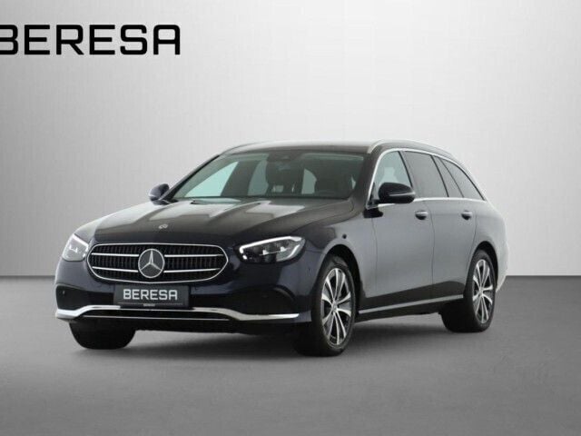 Blau Gebraucht 2022 Mercedes E300 Kombi | 30.780 € (Superpreis) - Bild 1/4