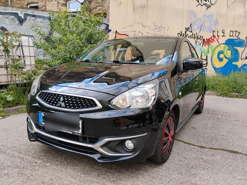 Schwarz Gebraucht 2016 Mitsubishi Space Star Plus Kleinwagen | 5.000 € (Superpreis) - Bild 1/4
