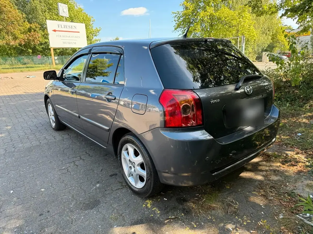 Gebraucht Toyota Corolla 90 PS (66 kW) 2006 Grau Kombi