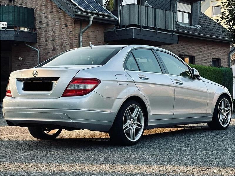 Gebraucht Mercedes C180 156 PS (114 kW) 2008 Silber Limousine