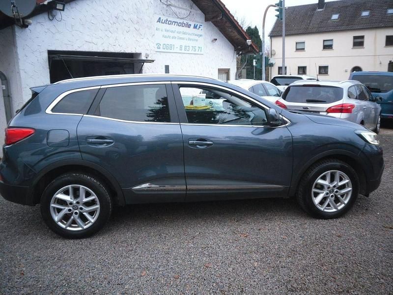 Gebraucht Renault Kadjar Collection 131 PS (96 kW) 2017 Grau SUV