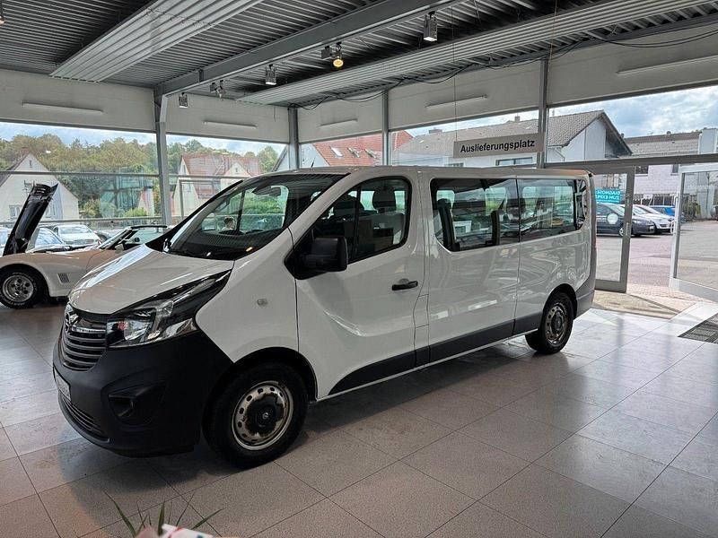 Gebraucht Opel Vivaro 125 PS (91 kW) 2019 Weiß Van / Kleinbus
