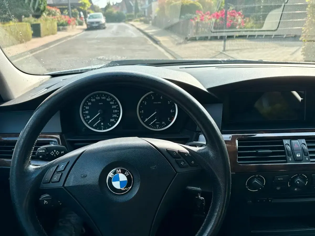 Gebraucht BMW 520 170 PS (125 kW) 2004 Grau Limousine