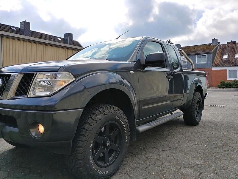 Gebraucht Nissan Navara 171 PS (125 kW) 2006 Grau Pickup