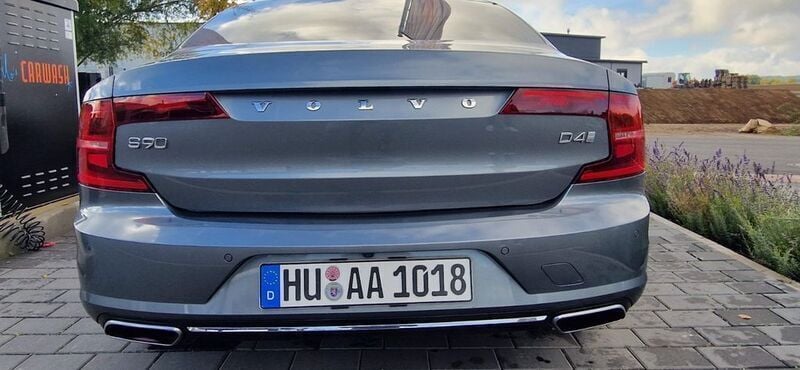 Silber Gebraucht 2018 Volvo S90 Inscription Limousine | 18.950 € (Guter Preis) - Bild 1/4