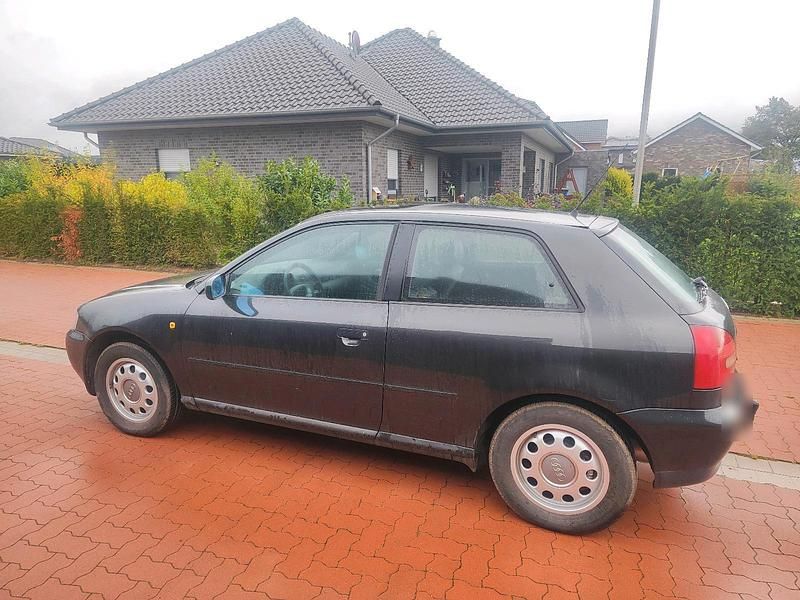 Second-hand Audi A3 102 CP (75 kW) 1998 Negru Hatchback