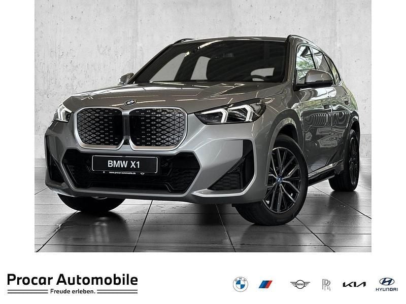 Silber Neu 2025 BMW iX1 M Sport SUV | 48.990 € (Guter Preis) - Bild 1/4