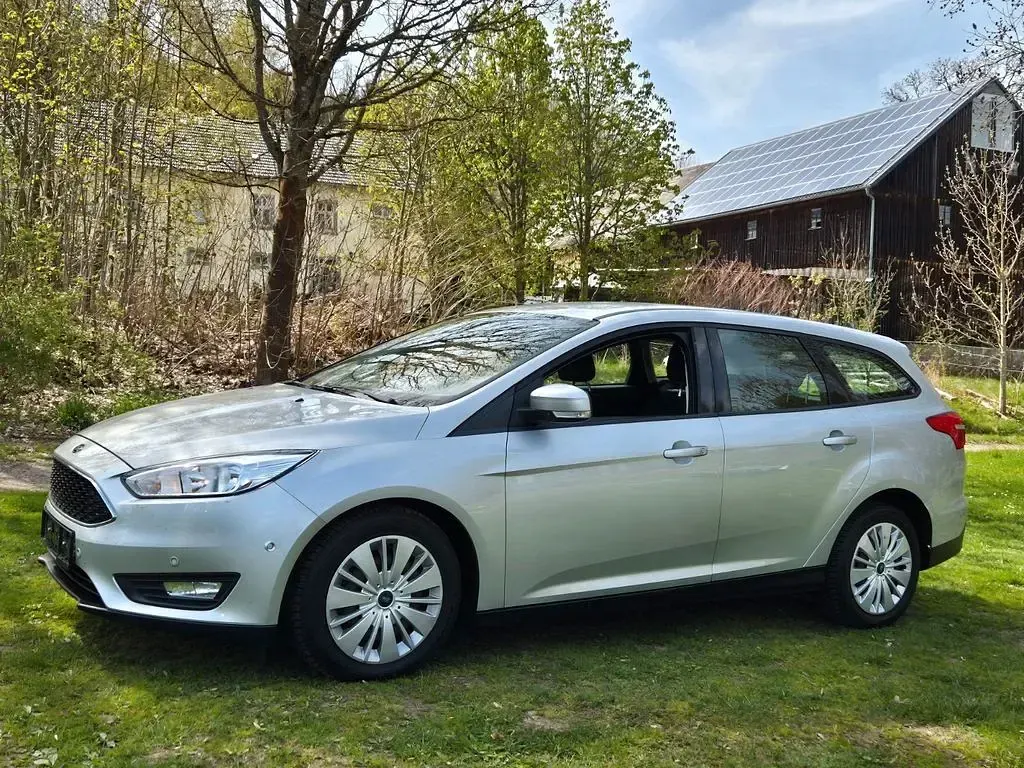 Gebraucht Ford Focus Business Edition 120 PS (88 kW) 2018 Silber Limousine