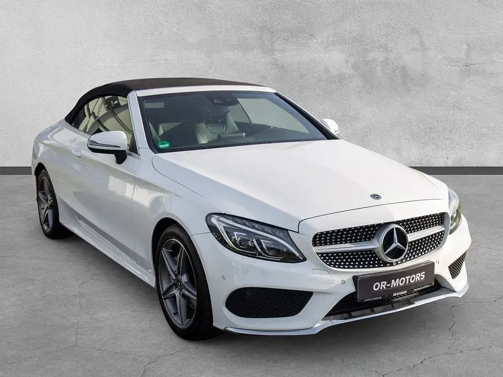 Gebraucht Mercedes C200 AMG line 184 PS (135 kW) 2017 Polarweiß Cabrio