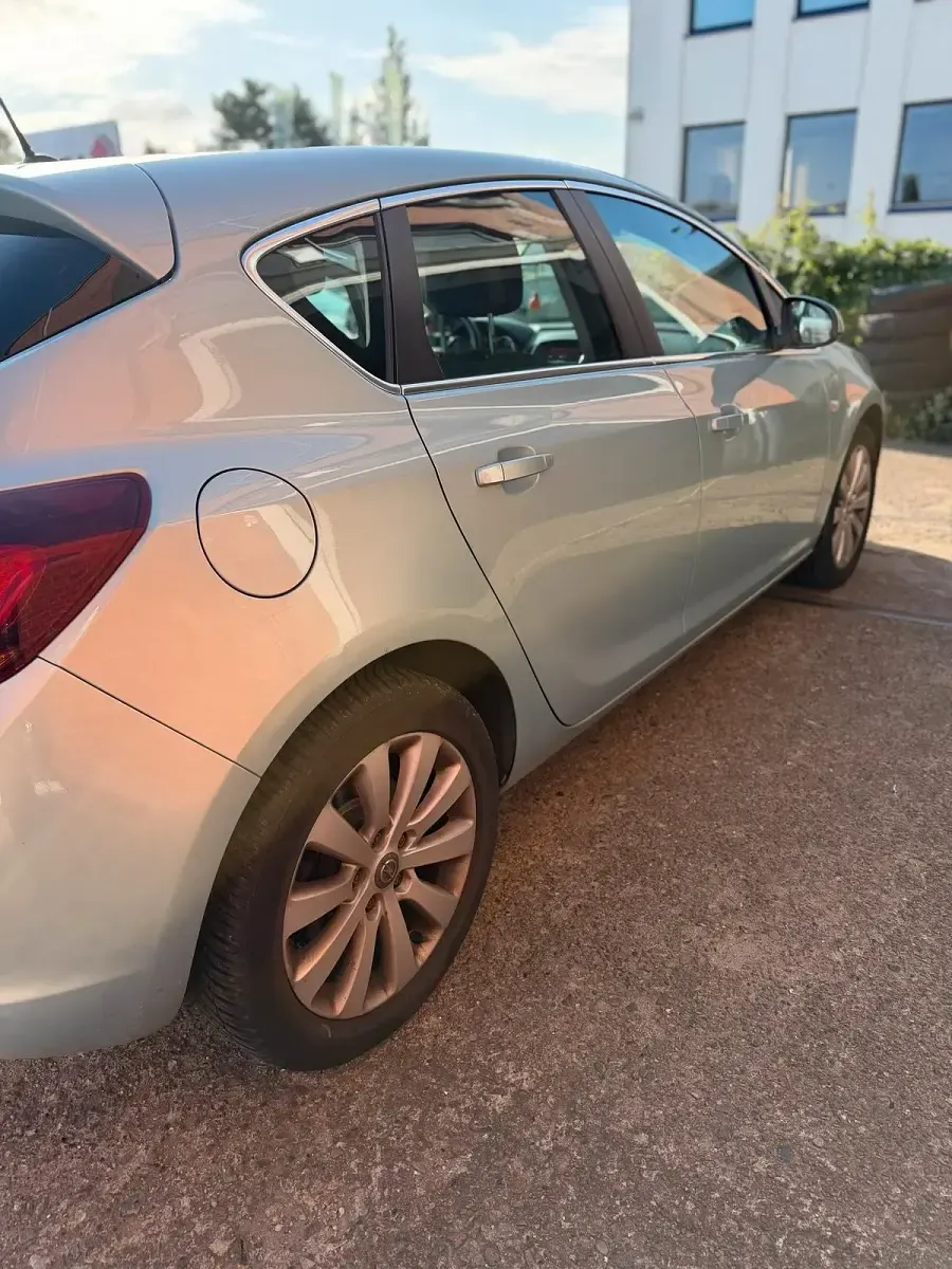 Gebraucht Opel Astra 180 PS (132 kW) 2010 Blau Coupé