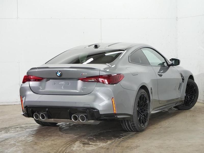 Używany BMW M4 Shadowline 480 KM (353 kW) 2025 Szary Coupe
