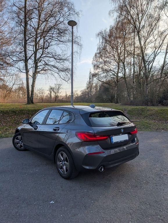 Gebraucht BMW 116 Advantage 116 PS (85 kW) 2020 Grau Kleinwagen