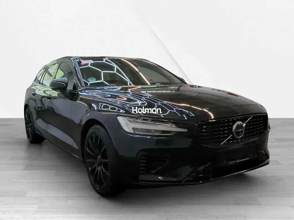 Gebraucht Volvo V60 Plus 349 PS (256 kW) 2024 Schwarz Kombi