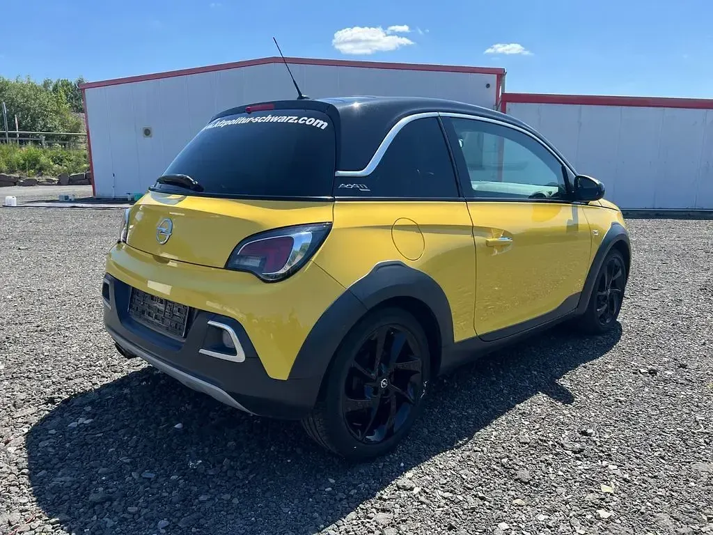 Gebraucht Opel Adam Rocks Rocks 90 PS (66 kW) 2015 Gelb Kleinwagen