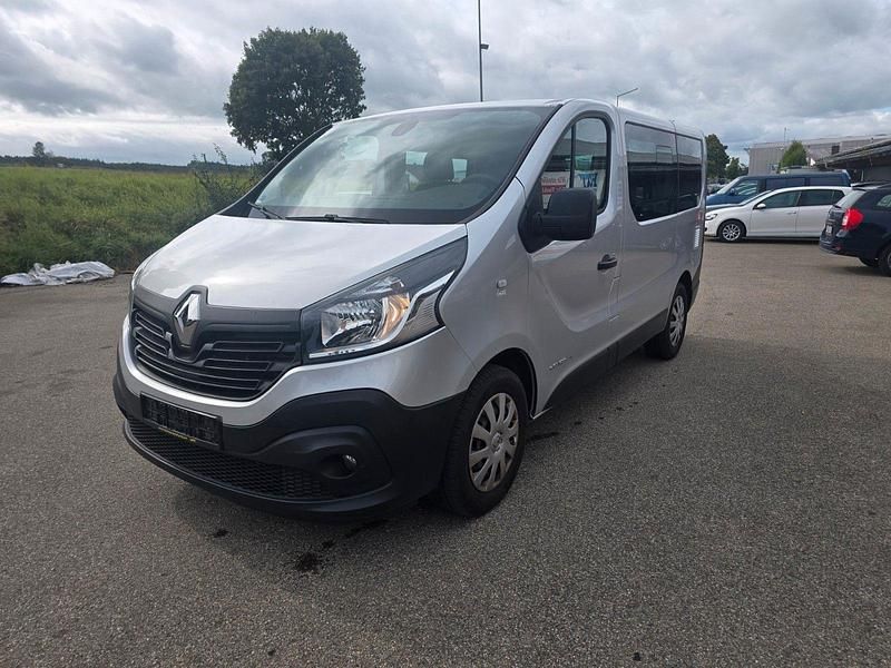 Grau Gebraucht 2015 Renault Trafic Expression Van | 13.500 € (Superpreis) - Bild 1/4