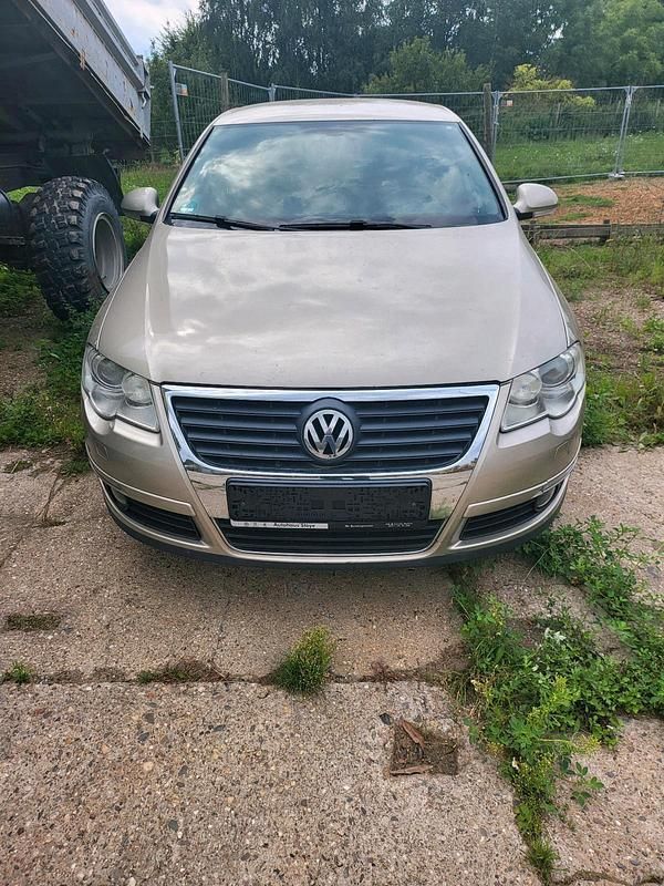 Gold Gebraucht 2006 VW Passat Limousine | 3.999 € (Fairer Preis) - Bild 1/4